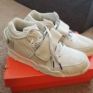 NIKE AIR TRAINER VIC CRUZ BONE WHITE VICTOR CRUZ